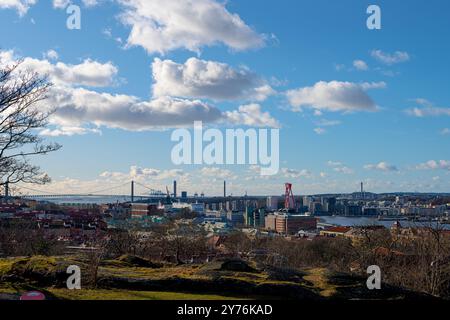 Göteborg, Schweden - 25. Februar 2023: Panoramablick auf Stigberget Majorna Eriksberg und den Hafen von Göteborg Stockfoto