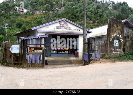 Andasibe, ländliche Gemeinde. Einkaufen. Moramanga, Region Alaotra-Mangoro, Madagaskar. Stockfoto