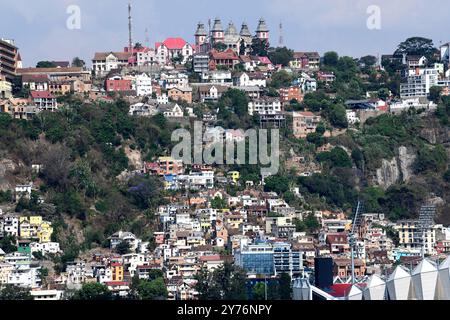 Antananarivo oder Tana (Spitzname) ist die Hauptstadt Madagaskars. HIL mit dem Palast des Premierministers. Region Analamanga, Madagaskar. Stockfoto