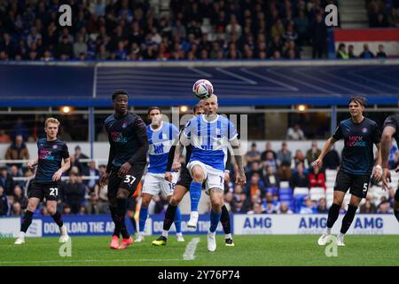 Lyndon Dykes von Birmingham City kontrolliert den Ball während des Spiels der Sky Bet League One im St. Andrew's @ Knighthead Park, Birmingham. Bilddatum: Samstag, 28. September 2024. Stockfoto