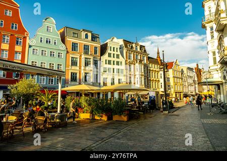 Stadtspaziergang durch die Hansestadt Rostock an der Ostsee an einem Herbsttag - Mecklenburg-Vorpommern - Deutschland Stockfoto