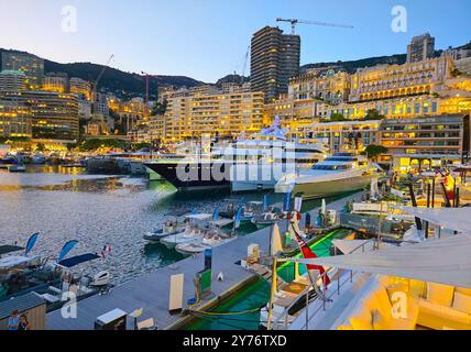 Monaco, Monaco. September 2024. Monte Carlo, Monaco - 28. September 2024: Monaco Yacht Show Atmosphäre. MYS, Yachting, Bateau, Boote, Yachten, Boote, Yachts, Mandoga Media Germany Credit: dpa/Alamy Live News Stockfoto