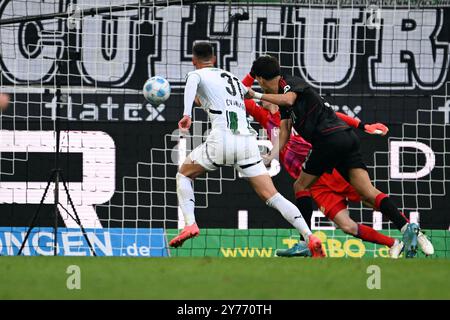 28. September 2024, Nordrhein-Westfalen, Mönchengladbach: Fußball: Bundesliga, Borussia Mönchengladbach – 1. FC Union Berlin, Spieltag 5, im Borussia-Park trifft Mönchengladbachs Tomas Cvancara das 1:0. Foto: Federico Gambarini/dpa - WICHTIGER HINWEIS: Gemäß den Vorschriften der DFL Deutschen Fußball-Liga und des DFB Deutschen Fußball-Bundes ist es verboten, im Stadion und/oder im Spiel aufgenommene Fotografien in Form von sequenziellen Bildern und/oder videoähnlichen Fotoserien zu verwenden oder zu verwenden. Stockfoto