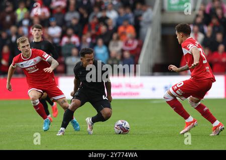 Riverside Stadium, Middlesbrough am Samstag, den 28. September 2024. Middlesbrough's Neto Borges und Riley McGree während des Sky Bet Championship Matches zwischen Middlesbrough und Stoke City im Riverside Stadium, Middlesbrough am Samstag, den 28. September 2024. (Foto: Mark Fletcher | MI News) Credit: MI News & Sport /Alamy Live News Stockfoto