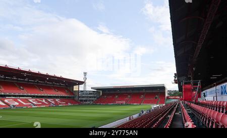 Oakwell, Barnsley am Samstag, den 28. September 2024. Eine allgemeine Ansicht des Bodens während des Spiels der Sky Bet League 1 zwischen Barnsley und Stockport County in Oakwell, Barnsley am Samstag, den 28. September 2024. (Foto: Stuart Leggett | MI News) Credit: MI News & Sport /Alamy Live News Stockfoto