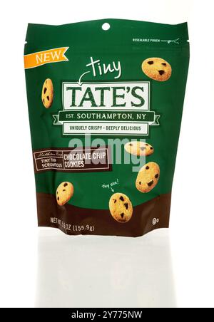 Winneconne, WI - 22. Juni 2024: Ein Paket von Tates Schokoladenchips-Cookies auf einem isolierten Hintergrund. Stockfoto