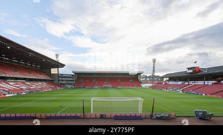 Oakwell, Barnsley am Samstag, den 28. September 2024. Eine allgemeine Ansicht des Bodens während des Spiels der Sky Bet League 1 zwischen Barnsley und Stockport County in Oakwell, Barnsley am Samstag, den 28. September 2024. (Foto: Stuart Leggett | MI News) Credit: MI News & Sport /Alamy Live News Stockfoto