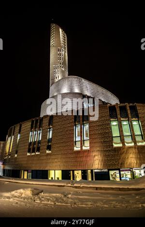 Nordlichter-Kathedrale, in Alta, an einer Winternacht (Finnmark, Norwegen) ESP: Catedral de la Aurora Boreal, en Alta, una noche de invierno (Noruega) Stockfoto