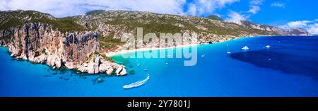 Die besten und schönsten Strände der Insel Sardegna (Italien) - Cala Luna im Golf von Orosei, einem spektakulären Nationalpark, Panoramablick über die Drohne Stockfoto