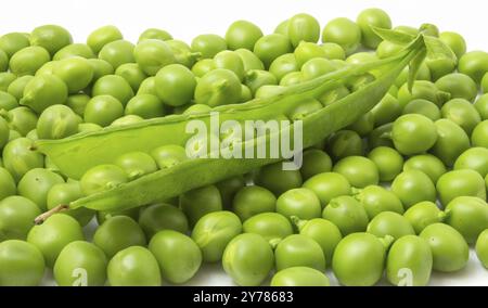 Bohnen von jungen süßen Erbsen. Nahrhaftes vegetarisches Essen Stockfoto