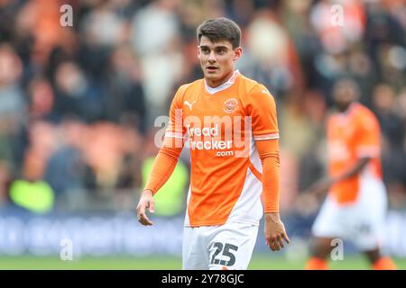 Rob Apter von Blackpool während des Sky Bet League 1 Spiels Blackpool gegen Burton Albion in Bloomfield Road, Blackpool, Großbritannien, 28. September 2024 (Foto: Gareth Evans/News Images) Stockfoto