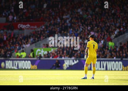 London, Großbritannien. September 2024. London, England, 28. September 2024: Mark Flekken (1 Brentford) während des Premier League Spiels zwischen Brentford und West Ham United im Gtech Community Stadium in London (Alexander Canillas/SPP) Credit: SPP Sport Press Photo. /Alamy Live News Stockfoto