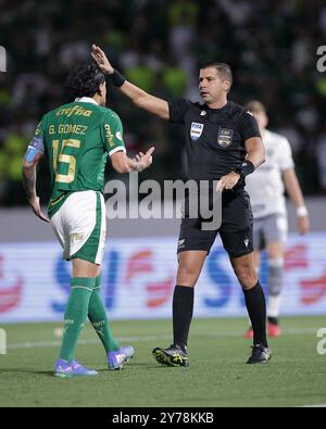 Campinas, Brasilien. September 2024. SP - CAMPINAS - 09/28/2024 - BRASILIANISCHE A 2024, PALMEIRAS x ATLETICO-MG - Schiedsrichter Bruno Arleu de Araujo während des Spiels zwischen Palmeiras und Atletico-MG im Stadion Brinco de Ouro für die brasilianische A 2024 Meisterschaft. Foto: Ettore Chiereguini/AGIF (Foto: Ettore Chiereguini/AGIF/SIPA USA) Credit: SIPA USA/Alamy Live News Stockfoto