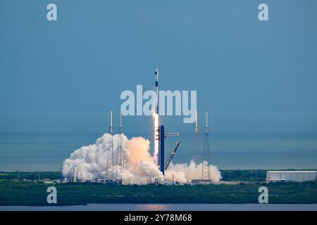 Cape Canaveral, Florida, USA. September 2024. Um 13:17 Uhr EDT startet eine Raumflugzeugrakete der Space Launch Complex-40 (SLC-40) auf der Cape Canaveral Space Force Station. Die Rakete befindet sich auf dem Weg zum Internationalen Weltraumzentrum (Foto: © Charles Briggs/ZUMA Press Wire) NUR ZUR REDAKTIONELLEN NUTZUNG! Nicht für kommerzielle ZWECKE! Stockfoto