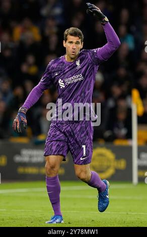 Wolverhampton, Großbritannien. September 2024. Alisson Becker aus Liverpool während des Premier League-Spiels in Molineux, Wolverhampton. Der Bildnachweis sollte lauten: Andrew Yates/Sportimage Credit: Sportimage Ltd/Alamy Live News Stockfoto