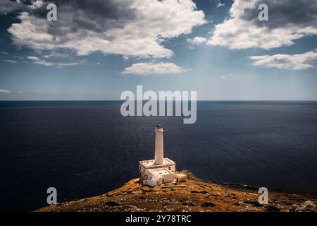 Der Leuchtturm von 'Punta Palascia' im canale di Otranto. Die Landzunge im äußersten Osten der italienischen Halbinsel. Stockfoto