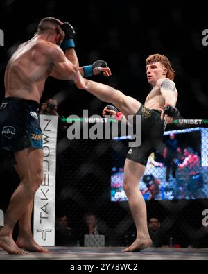 Glasgow, Schottland. September 2024. PFL MMA Europe Playoffs, Glasgow, Schottland. Glasgow, Schottland. September. Lewis McGrillen V-Dekan Garnett MMA kämpfte für PFL Europe in der OVO Hydro Arena in Glasgow, Schottland. Quelle: Sashshots/Alamy Live News Stockfoto