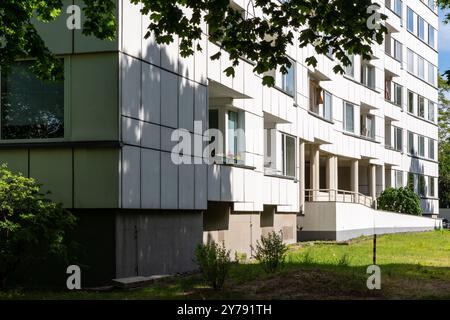 Berlin 2024: Die Modellsiedlung Hansaviertel wurde 1957 im Rahmen von Interbau errichtet. Viele renommierte Architekten der Nachkriegsmoderne waren beteiligt Stockfoto