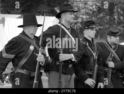 Die Infanteristen der Bürgerkriegsgewerkschaft versammelten sich in ihrem Lager Stockfoto