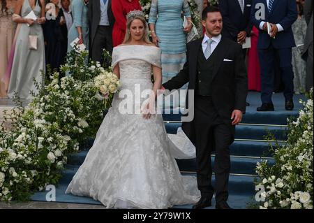 Athen, Griechenland. September 2024. Prinzessin Theodora von Griechenland und Matthew Kumar verlassen die Metropolitan Cathedral von Athen nach ihrer Hochzeit am 28. September 2024 in Athen. (Foto: Nicolas Koutsokostas/NurPhoto) Credit: NurPhoto SRL/Alamy Live News Stockfoto