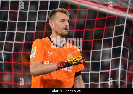 Torhüter Lukas HRADECKY (Bayer Leverkusen), Action, Einzelbild, zugeschnittenes Einzelmotiv, Halbfigur, halbe Figur. Fußball 1. Bundesliga-Saison 2024/2025, 5. Spieltag, Spieltag05 FC Bayern München - Bayer 04 Leverkusen 1-1 am 28. September 2024, ALLIANZAREN A. ? Stockfoto