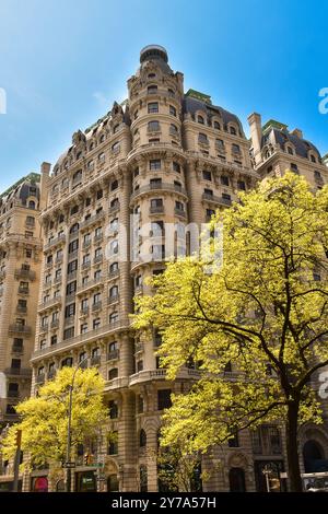 Fassade des Ansonia-Gebäudes (ehemals Ansonia Hotel) Stockfoto