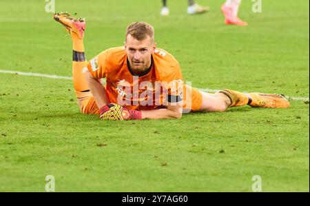 Lukas HRADECKY, Torhüter Lev 1 im Spiel FC BAYERN MÜNCHEN - BAYER 04 LEVERKUSEN 1-1 am 28. September 2024 in München. Saison 2024/2025, 1.Bundesliga, FCB, München, Spieltag 5, 5.Spieltag Fotograf: ddp Images/STAR-Images - DFL-VORSCHRIFTEN VERBIETEN JEDE VERWENDUNG VON FOTOS als BILDSEQUENZEN und/oder QUASI-VIDEO - Credit: ddp Media GmbH/Alamy Live News Stockfoto