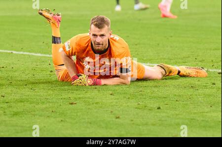 Lukas HRADECKY, Torhüter Lev 1 im Spiel FC BAYERN MÜNCHEN - BAYER 04 LEVERKUSEN 1-1 am 28. September 2024 in München. Saison 2024/2025, 1.Bundesliga, FCB, München, Spieltag 5, 5.Spieltag Fotograf: Peter Schatz - DFL-VORSCHRIFTEN VERBIETEN JEDE VERWENDUNG VON FOTOGRAFIEN als BILDSEQUENZEN und/oder QUASI-VIDEO - Stockfoto