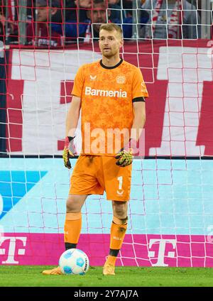 Lukas HRADECKY, Torhüter Lev 1 im Spiel FC BAYERN MÜNCHEN - BAYER 04 LEVERKUSEN 1-1 am 28. September 2024 in München. Saison 2024/2025, 1.Bundesliga, FCB, München, Spieltag 5, 5.Spieltag Fotograf: ddp Images/STAR-Images - DFL-VORSCHRIFTEN VERBIETEN JEDE VERWENDUNG VON FOTOS als BILDSEQUENZEN und/oder QUASI-VIDEO - Credit: ddp Media GmbH/Alamy Live News Stockfoto