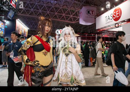 Chiba, Japan. September 2024. Cosplayer posieren für die Kamera während der Tokyo Game Show 2024 auf der Makuhari Messe in der Präfektur Chiba, Japan am Sonntag, den 29. September 2024. Foto: Keizo Mori/UPI Credit: UPI/Alamy Live News Stockfoto