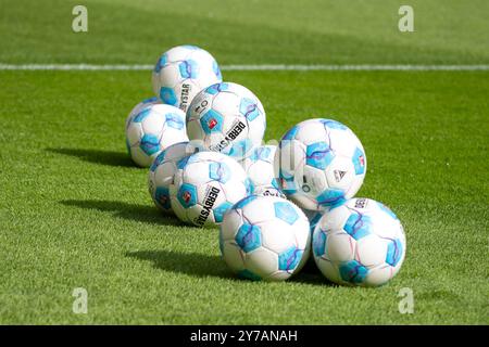 29.09.2024, Fußball: 2. Bundesliga, Saison 2024/2025, 07. Spieltag, 1. FC Köln gegen Karlsruher SC im RheinEnergieStadion in Köln. Die Pyramiden von Köln. Wichtiger Hinweis: Gemaess den Vorgaben der DFL Deutsche Fussball Liga bzw. Des DFB Deutscher Fussball-Bund ist es untersagt, in dem Stadion und/oder vom Spiel angefertigte Fotoaufnahmen in Form von Sequenzbildern und/oder videoaehnlichen Fotostrecken zu verwerten bzw. Verwerten zu lassen. Foto: Kirchner-Media/TH Stockfoto