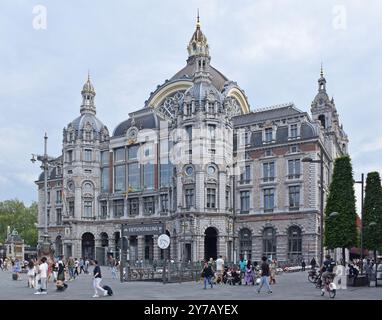 Antwerpen Hauptbahnhof, einer der großen Bahnhöfe Europas, erbaut 1895–1905, Architekt Louis Delacenserie, Ingenieur Clement Van Bogaert, wild eklektisch Stockfoto