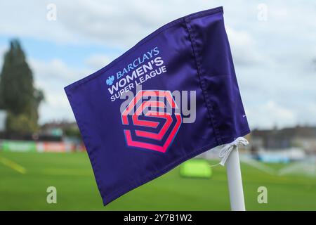 Eine detaillierte Ansicht der Eckfahne vor dem FA Women's Super League Spiel West Ham United Women vs Liverpool Women im Chigwell Construction Stadium, London, Großbritannien, 29. September 2024 (Foto: Izzy Poles/News Images) Stockfoto