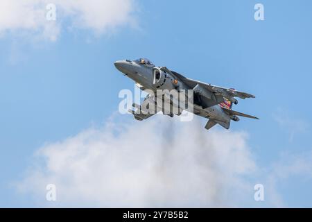 Spanische Marine: McDonnell Douglas AV-8B Harrier II, Auftritt bei der Royal International Air Tattoo 2024. Stockfoto