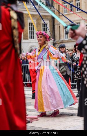 Guildhall Yard, London, Großbritannien. September 2024. Pearly Kings and Queens versammelten sich mit Londoner Bürgermeistern und Morrris-Tänzern, um das Pearly Society Harvest Festival 2024 zu feiern, Credit: Paul Quezada-Neiman/Alamy Live News Stockfoto