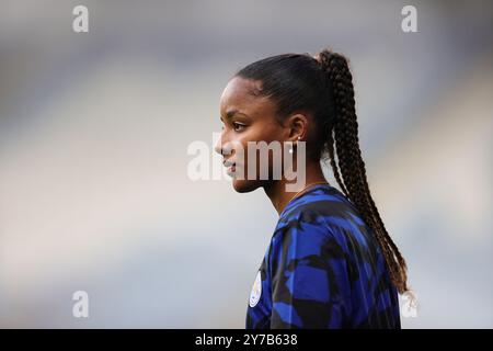 LEICESTER, GROSSBRITANNIEN, 29. SEPTEMBER 2024. Shana Chossenotte aus Leicester City wärmt sich vor dem Barclays FA Womens Super League Fußballspiel zwischen Leicester City und Arsenal im King Power Stadium in Leicester, England auf. (Quelle: James Holyoak / Alamy Live News) Stockfoto