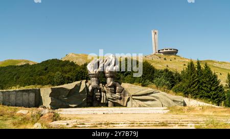 Buzludzha Gedenkhaus in Bulgarien. Denkmal Symbol des Kommunismus auf dem Gipfel des Berges Stockfoto