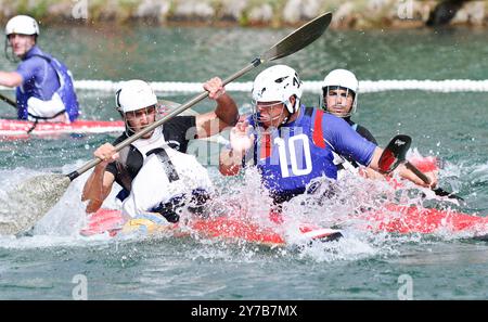 Ferrol, Spanien. 10. Juli 2011. Galizische Meisterschaft Kajak Polo Stockfoto