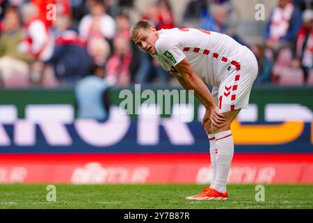 Köln, Deutschland. September 2024. Fußball: Bundesliga 2, 1. FC Köln - Karlsruher SC, Spieltag 7, RheinEnergieStadion. Kölner Steffen Tigges reagiert nach dem Spiel. Hinweis: Marius Becker/dpa - WICHTIGER HINWEIS: Gemäß den Vorschriften der DFL Deutschen Fußball-Liga und des DFB Deutschen Fußball-Bundes ist es verboten, im Stadion und/oder des Spiels aufgenommene Fotografien in Form von sequenziellen Bildern und/oder videoähnlichen Fotoserien zu verwenden oder zu verwenden./dpa/Alamy Live News Stockfoto