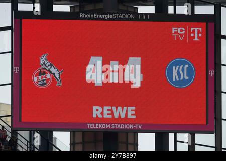 29.09.2024, Fußball: 2. Bundesliga, Saison 2024/2025, 07. Spieltag, 1. FC Köln gegen Karlsruher SC im RheinEnergieStadion in Köln. Ein torreiches Spiel endet mit 4:4 Unentschieden. Wichtiger Hinweis: Gemaess den Vorgaben der DFL Deutsche Fussball Liga bzw. Des DFB Deutscher Fussball-Bund ist es untersagt, in dem Stadion und/oder vom Spiel angefertigte Fotoaufnahmen in Form von Sequenzbildern und/oder videoaehnlichen Fotostrecken zu verwerten bzw. Verwerten zu lassen. Foto: Kirchner-Media/TH Stockfoto