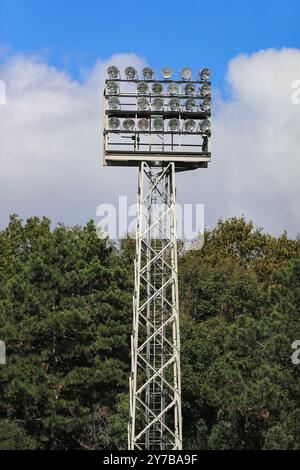 Wien, Österreich. September 2024. Wien, Österreich, 29. September 2024: Ein Lichtmast an der Hohen Warte Tom Seiss/SPP (Tom Seiss/SPP) Credit: SPP Sport Press Photo. /Alamy Live News Stockfoto