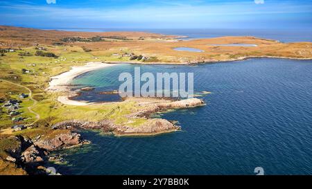 Mellon Udrigle Hamlet Highland Schottland Spätsommer beherbergt die Bucht Sandstrand und das blau grüne Meer Stockfoto