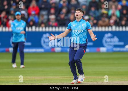 Bristol, Großbritannien. September 2024. Matthew Potts of England reagiert während des Fifth Metro Bank One Day International Match England gegen Australien im Seat Unique Stadium, Bristol, Großbritannien, 29. September 2024 (Foto: Gareth Evans/News Images) in Bristol, Großbritannien am 29. September 2024. (Foto: Gareth Evans/News Images/SIPA USA) Credit: SIPA USA/Alamy Live News Stockfoto