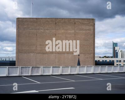 Plymouth verschiedene Brutalistische Architektur Brutalismus mehrstöckiger Brutalismusparkplatz Stockfoto