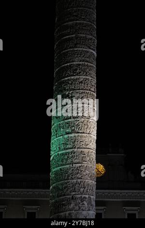 Berühmte Wahrzeichen in Rom und Vatikanstadt bei Nacht Stockfoto