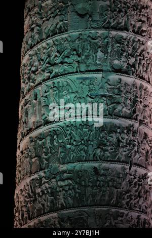 Berühmte Wahrzeichen in Rom und Vatikanstadt bei Nacht Stockfoto