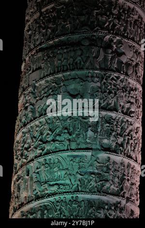 Berühmte Wahrzeichen in Rom und Vatikanstadt bei Nacht Stockfoto