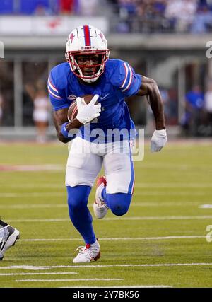 SMU Mustangs Running Back BRASHARD SMITH (1) läuft für die Endzone während des Spiels zwischen den Florida State Seminoles und den SMU Mustangs am 28. September 2024 im Gerald J. Ford Stadium in Dallas, Texas. (Foto: Jerome Hicks/SIPA USA) Credit: SIPA USA/Alamy Live News Stockfoto