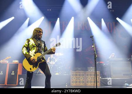 Paris, Frankreich. September 2024. Blackberry Smoke, Charlie Starr tritt am 28. September 2024 im l'Olympia in Paris auf. Foto: Christophe Meng/ABACAPRESS. COM Credit: Abaca Press/Alamy Live News Stockfoto