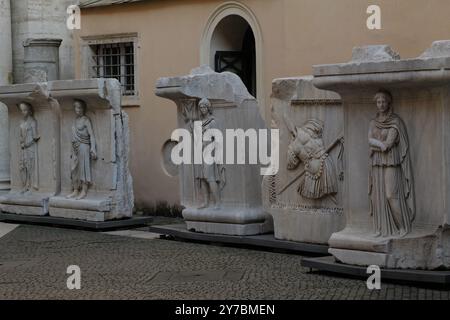 Blick auf die Architektur der Antike, des Mittelalters und der Renaissance rund um das Herz von Rom, ft. Forum Romanum, Kapitolinische Museen, Teatro di Marcello und vieles mehr Stockfoto